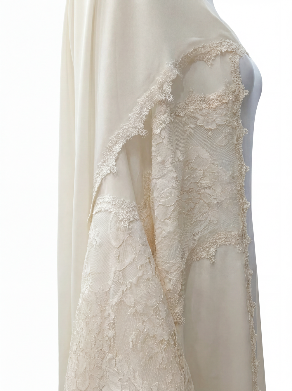 Imperial Lace Abaya